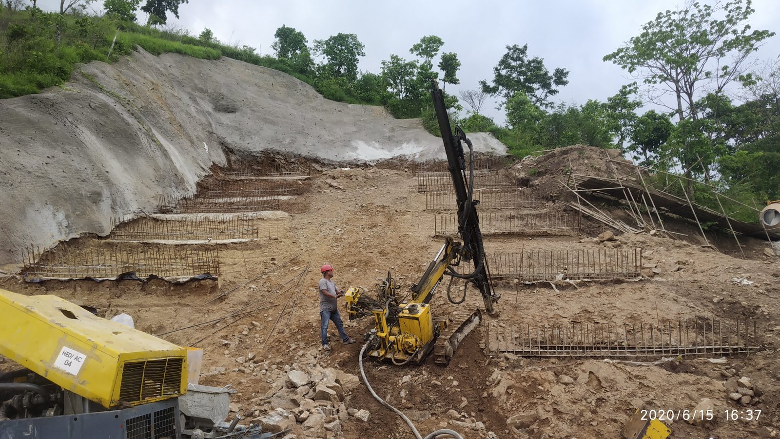 Soil nailing equipment carrying out slope-protection work