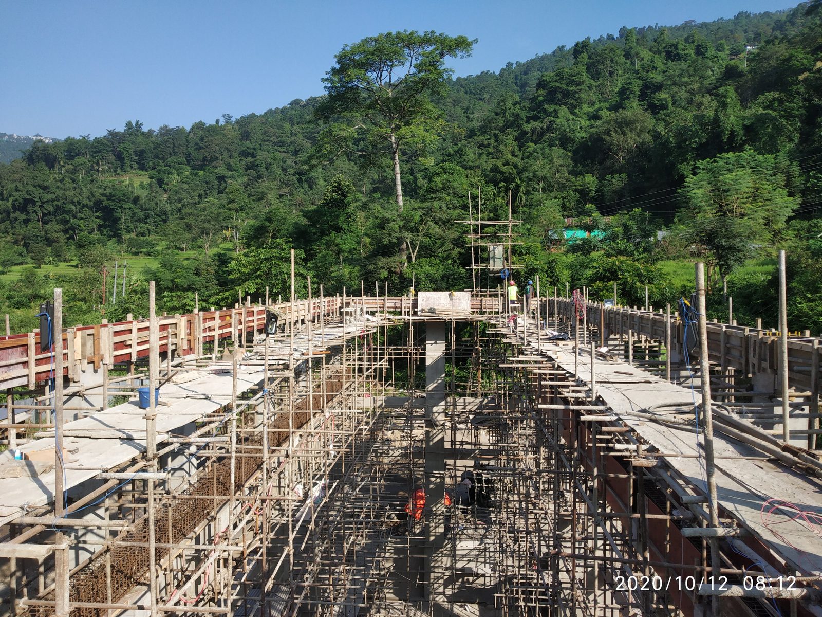 Internal formwork and supports for a powerhouse crane beam